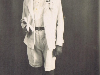 Jerzy Szczawiński podczas pierwszej komunii św. w Teheranie