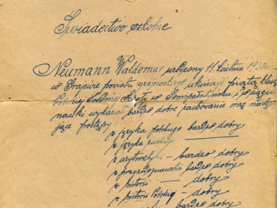      Świadectwo szkolne Waldemara Neumana o ukończeniu 5 klasy w Polskiej Szkole Średniej w ZSRS