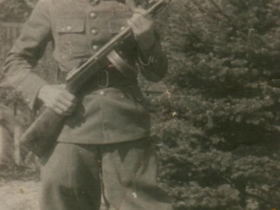 Stanisław Szabłowski w Wojsku Polskim – fotografia wysłana w 1945 roku do rodziny przebywającej na zesłaniu w ZSRS (żony Jadwigi i córek: Wiesławy i Hanny)