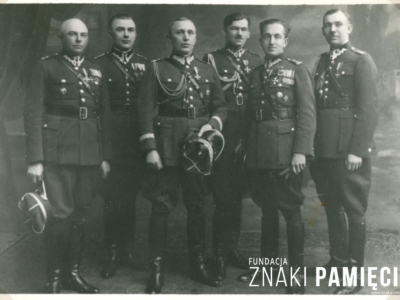      Oficerowie Policji Państwowej w tym ofiary zbrodni katyńskiej