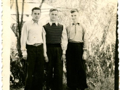      Polscy zesłańcy w Kazachstanie (od lewej): Piotr Kosiuk, Józef Stasiewicz i Jan Kozakowski