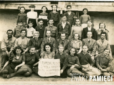 Młodzież ze szkoły polskiej w Stalinskoje