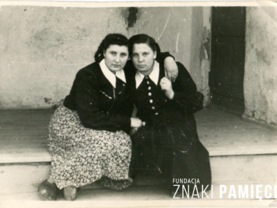 Maria Szota (z prawej) z koleżanką na zesłaniu w Kazachstanie