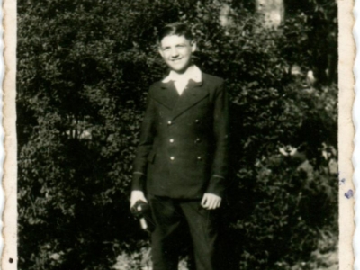 Henryk Krzyszczak w mundurku Gimnazjum im. Adama Mickiewicza w Wilnie