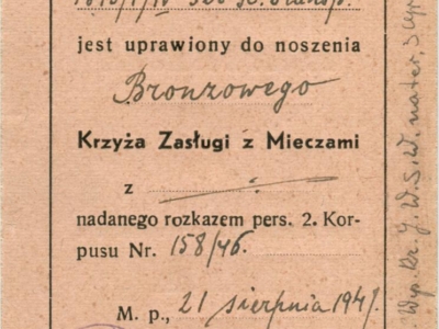 Legitymacja wydana przez Dowództwo 2. Korpusu dla Pawła Wutkego, upoważniająca do noszenia „Bronzowego Krzyża Zasługi z Mieczami”