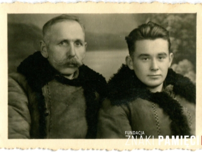 Piotr Szota (z lewej) – żołnierz Armii Krajowej z przybranym synem