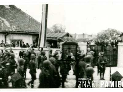      Uroczystości złożenia urny z sercem marsz. Józefa Piłsudskiego