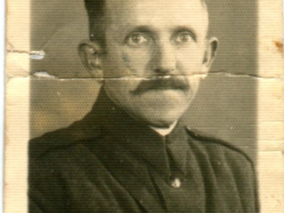      Alfons Neuman w mundurze Wojska Polskiego