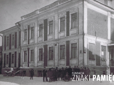 Budynek sierocińca dla polskich dzieci w Zagorsku